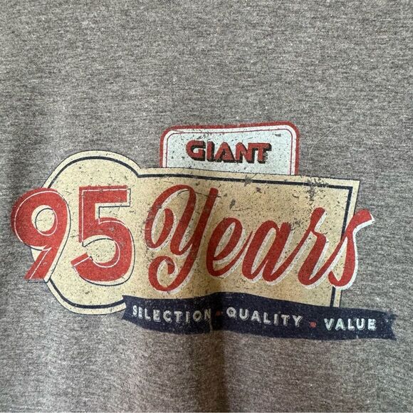 Giant Grocery Store 95th Anniversary 2018 T-Shirt Men’s Size Large - Picture 3 of 8